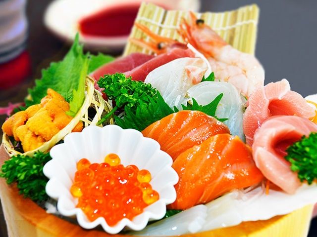 しゃぶしゃぶとお寿司をメインとした飲食店です！