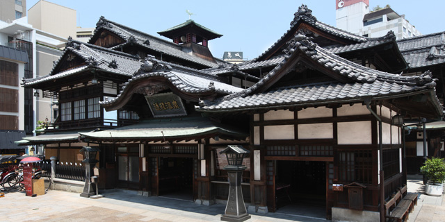 道後温泉本館
