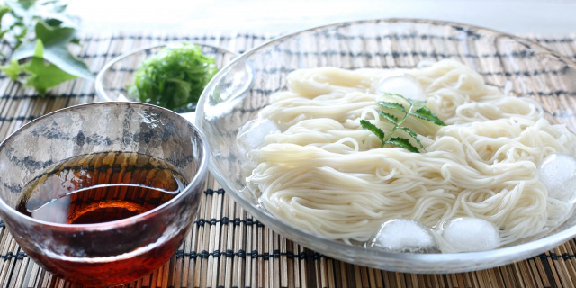 五色そうめん