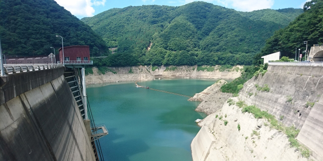 川治ダム